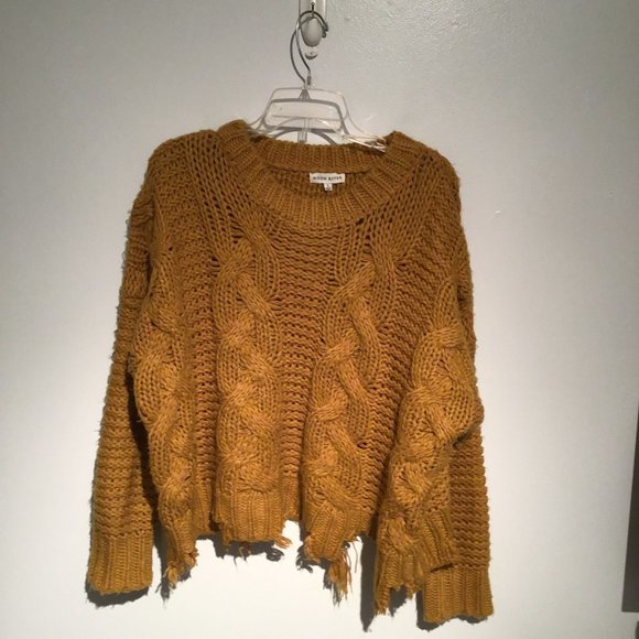 Moon River Distressed Hem Cable Knit Sweater Size S - Picture 9 of 10
